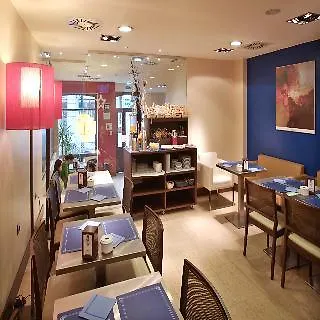 Urban Blue, Blue Apartman