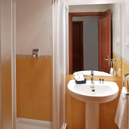 Urban Blue, Blue 아파트