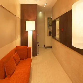 Urban Blue, Blue 기욘